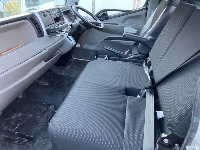 MITSUBISHI CANTER 2016