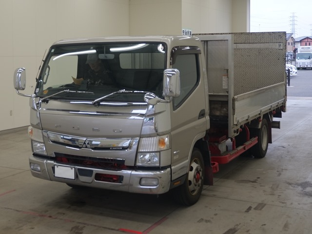 MITSUBISHI CANTER 2019