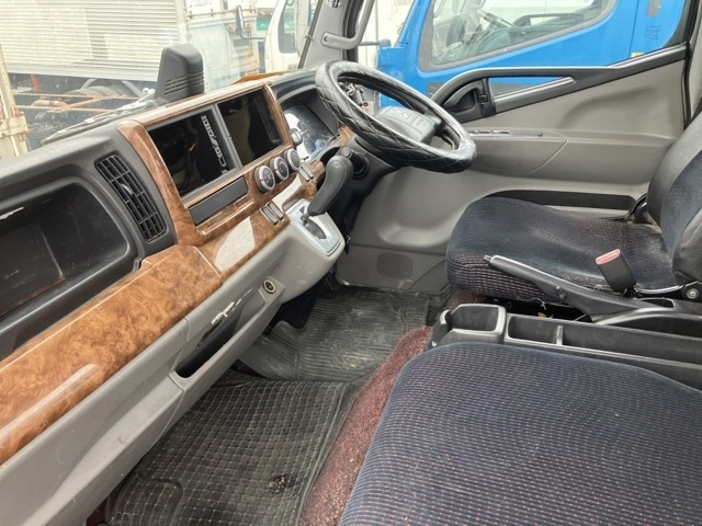 MITSUBISHI CANTER 2019