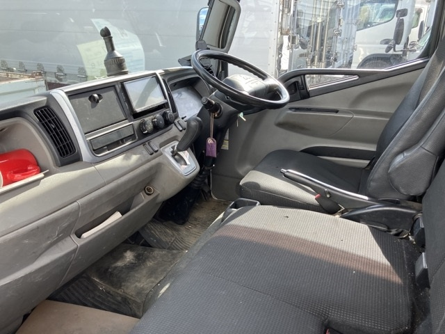 MITSUBISHI CANTER 2016