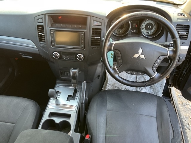 MITSUBISHI PAJERO 2010