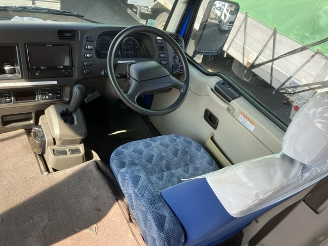 MITSUBISHI ROSA 2016