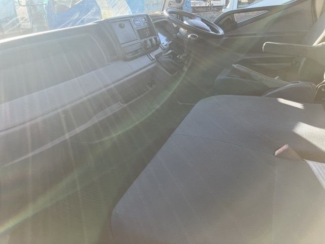 MITSUBISHI CANTER 2015