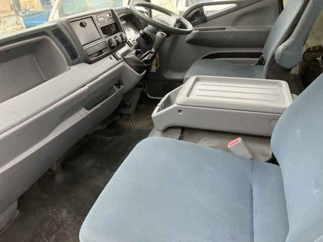 MITSUBISHI CANTER 2016