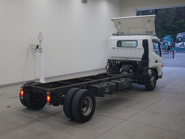 MITSUBISHI CANTER 2016