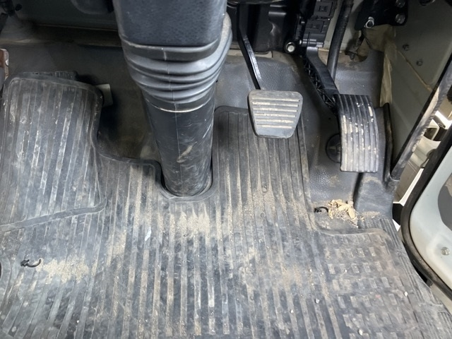 MITSUBISHI CANTER 2016