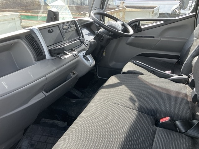 MITSUBISHI CANTER 2018