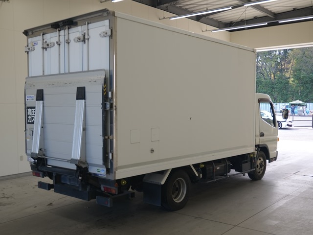 MITSUBISHI CANTER 2016