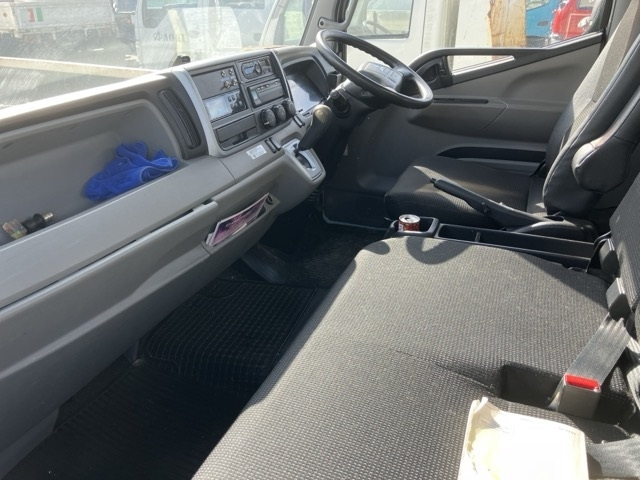 MITSUBISHI CANTER 2016