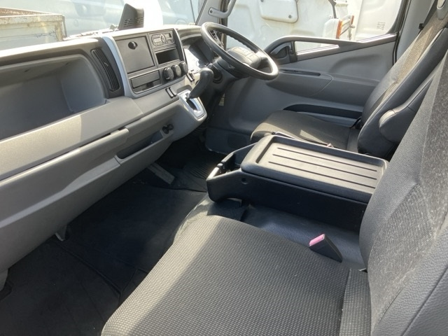 MITSUBISHI CANTER 2018