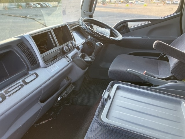 MITSUBISHI CANTER 2015