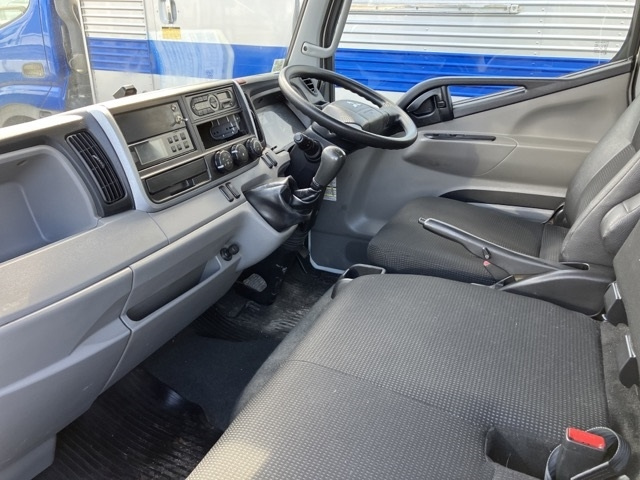 MITSUBISHI CANTER 2017