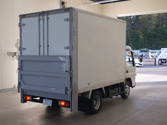 MITSUBISHI CANTER 2012