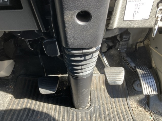 MITSUBISHI CANTER 2018