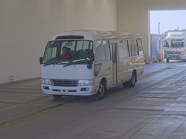 TOYOTA COASTER 2013