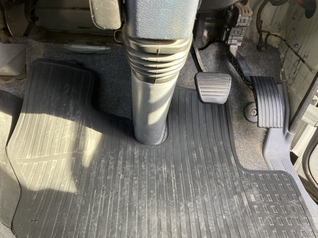 MITSUBISHI CANTER 2011