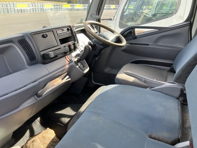 MITSUBISHI CANTER 2011