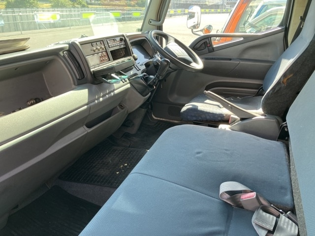 MITSUBISHI CANTER 2013