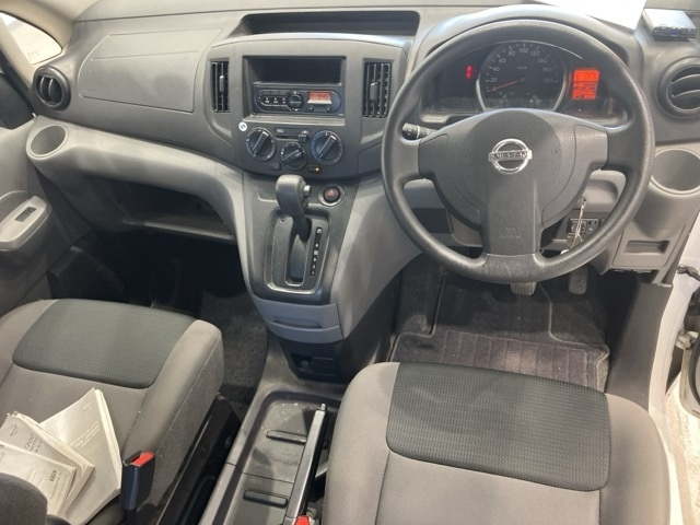 NISSAN NV200 2019