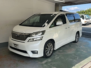 TOYOTA VELLFIRE 2010