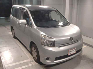TOYOTA VOXY 2008