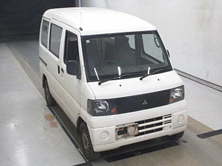 MITSUBISHI MINICAB VAN 2004