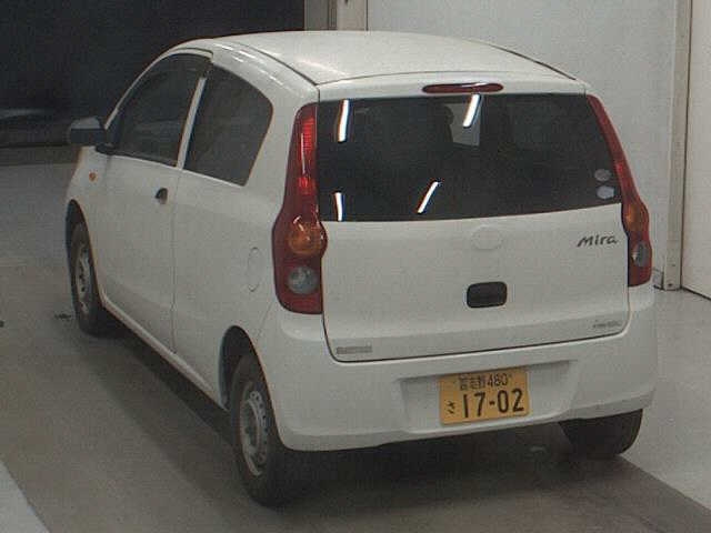 DAIHATSU MIRA 2010