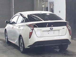 TOYOTA PRIUS 2016