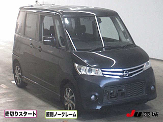 NISSAN ROOX 2010