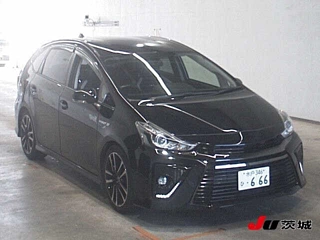 TOYOTA PRIUS ALPHA 2015