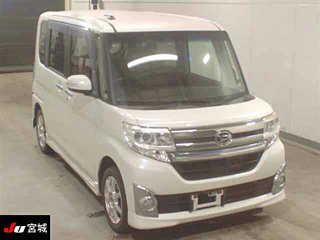 DAIHATSU TANTO 2014