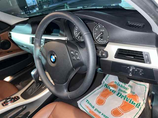 BMW 3 SERIES 2011