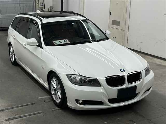 BMW 3 SERIES 2011