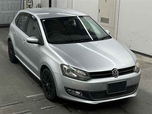 VOLKSWAGEN POLO 2014