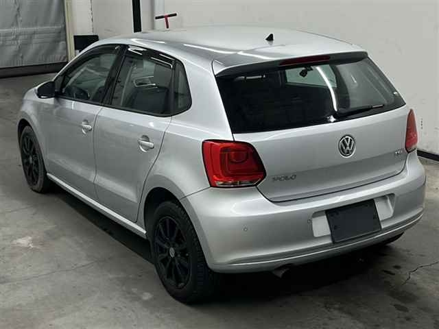 VOLKSWAGEN POLO 2014