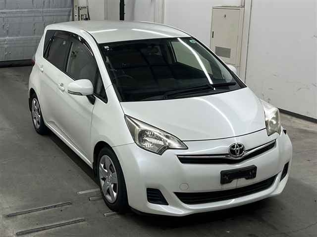 TOYOTA RACTIS 2012
