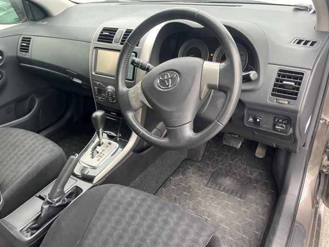 TOYOTA COROLLA FIELDER 2010
