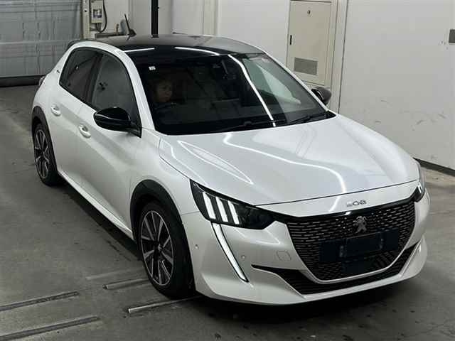 PEUGEOT 208 2020