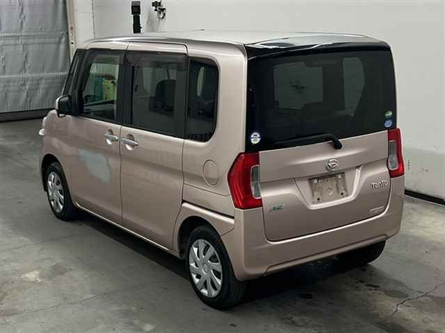 DAIHATSU TANTO 2014