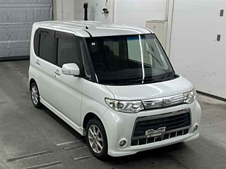 DAIHATSU TANTO 2011