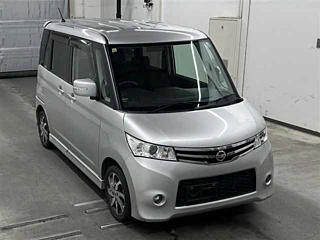 NISSAN ROOX 2010