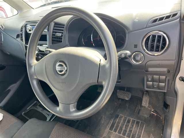 NISSAN ROOX 2010