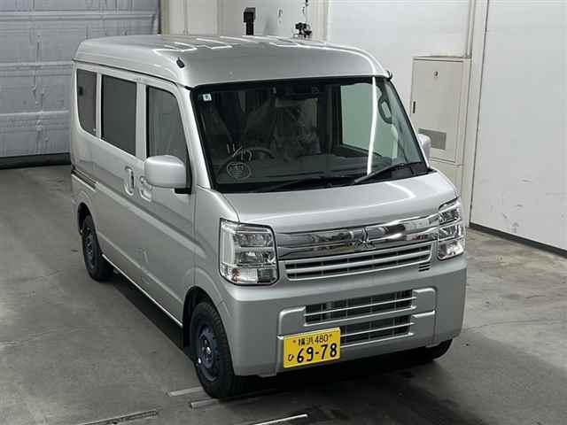 MITSUBISHI MINICAB VAN 2025