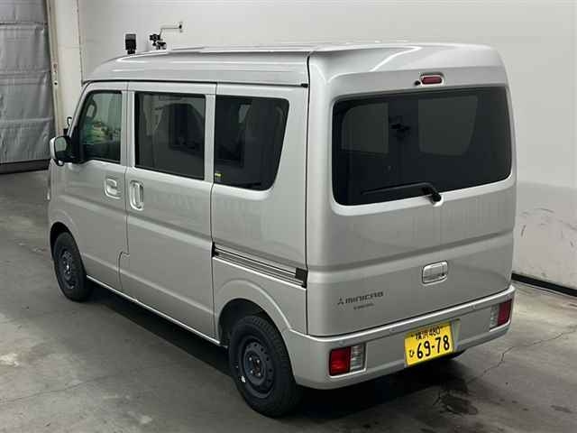 MITSUBISHI MINICAB VAN 2025
