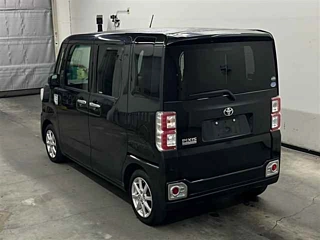 TOYOTA PIXIS MEGA 2017