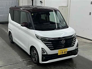 NISSAN ROOX 2023
