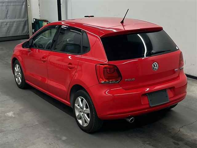 VOLKSWAGEN POLO 2013