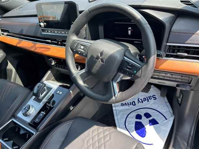 MITSUBISHI OUTLANDER PHEV 2024