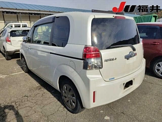 TOYOTA SPADE 2015