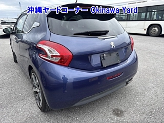 Заказать PEUGEOT 208